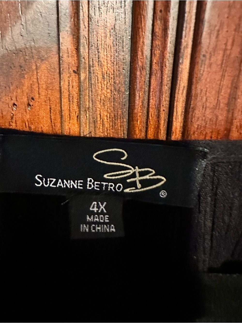 4X 26/28 Suzanne Betro Black Gauze Top with Floral Embroidery long bell sleeves - Picture 3 of 9
